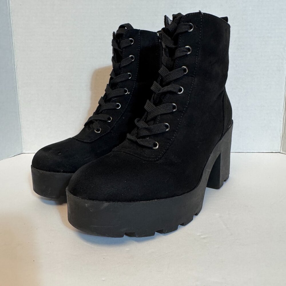 Lug Sole Chunky Combat Ankle Boots Sz 7.5 Black Faux Suede Bamboo Vista